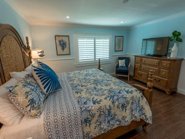 Anna Maria Five Bedroom Beach Home - Private Pool